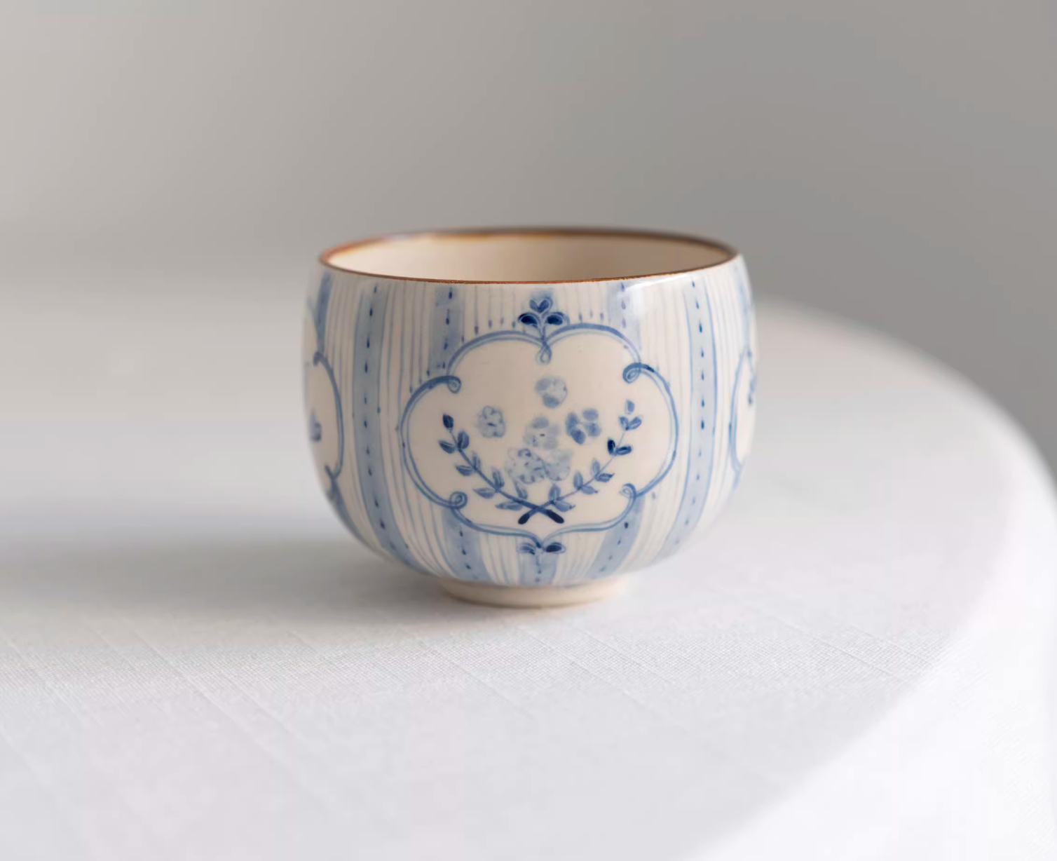 Striped Vine Curved Cup